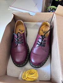 Dr. martens pelle rossa