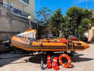 Gommone completo di motore fuoribordo 25 cv