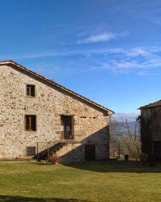 Appartamento con cucina nelle colline toscane