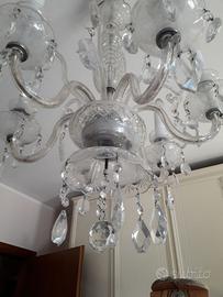 Lampadario in vetro con cristalli