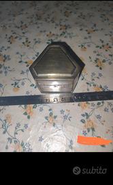 antica scatolina in ottone lavorata a mano