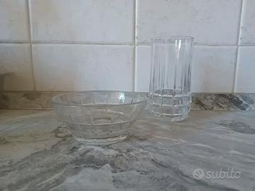 Set di ciotoline e bicchieri in vetro trasparente