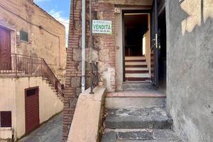 2 LOCALI A LATERA
