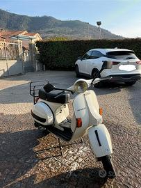Vespa P200E