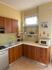 Cucina completa di elettrodomestici