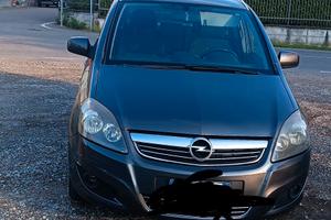 Opel Zafira 2012