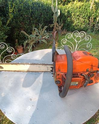 N. 2 motoseghe a scoppio Ama
