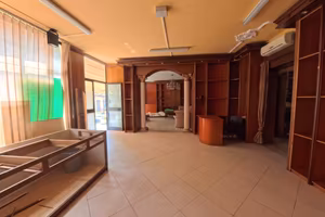 Locale Via San Simplicio