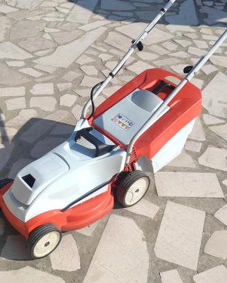 TAGLIAERBA STIHL RMA 235