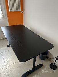 Ikea scrivania