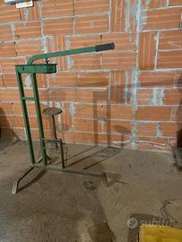 Macchina tappa bottiglie