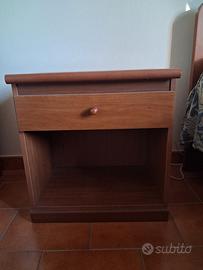 2. Comodini con 1 cassetto ciascuno