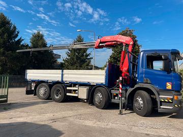 Autocarro Scania 4 assi EURO 6 gru cassone fisso