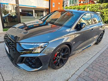 Audi RS3 Sportback 2.5 tfsi quattro s-tronic + tet