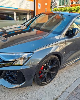 Audi RS3 Sportback 2.5 tfsi quattro s-tronic + tet