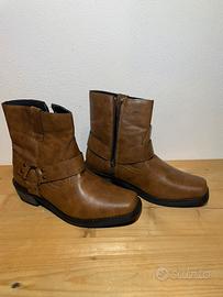 Stivaletti NUOVI n41