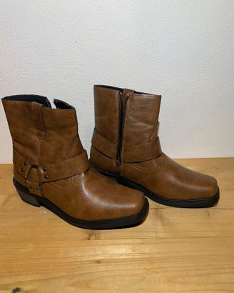 Stivaletti NUOVI n41