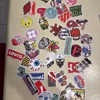 Adesivi misti mostri