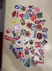 Adesivi misti mostri