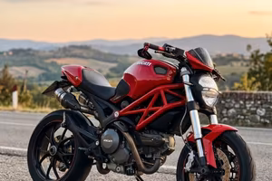 Ducati Monster 696