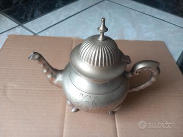 Teiera in metallo