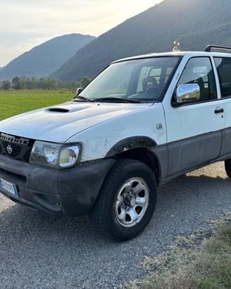 NISSAN TERRANO 2.7 Tdi AUTOCARRO GANCIO TRAINO