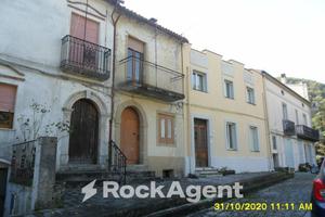 TRECCHINA DELIZIOSA ABITAZIONE NEL CENTRO