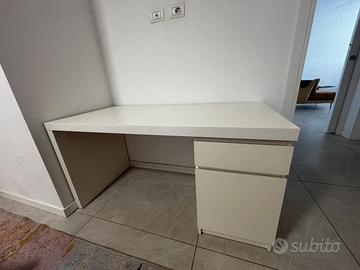 Scrivania Ikea