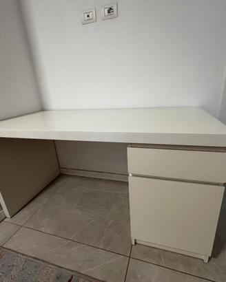 Scrivania Ikea