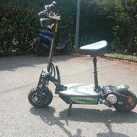 monopattino elettrico Vector scooter con sedile 