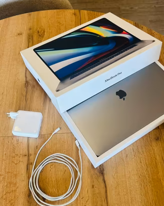 MacBook Pro 16” 2019 i9 – 16GB RAM – RADEON 5500M