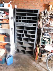 Mobile in ferro da officina