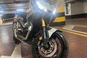 Honda x-adv 750 targa polacca