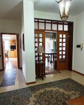 RIF. 1305 - AMPIO APPARTAMENTO CON TERRAZZI E CANT