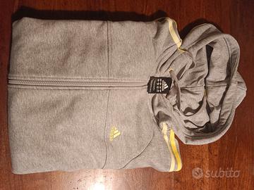 Tuta Adidas completa XL. 