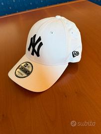 New Era NY Yankees 9FORTY bianco regolabile