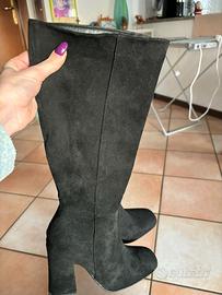 Stivali donna scamosciati numero 36