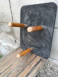 uomo di legno a molle