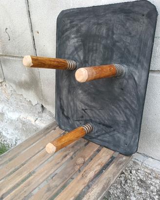 uomo di legno a molle