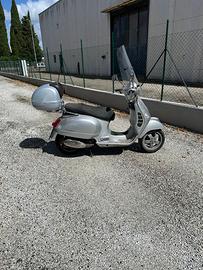 Piaggio Vespa 250 GTS - 2009