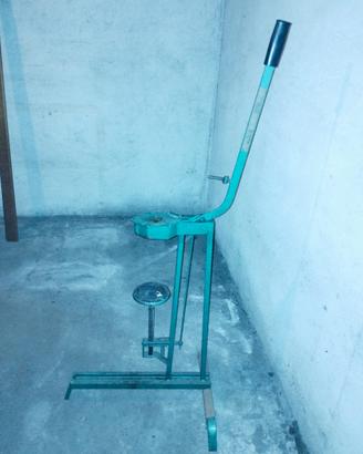 Tappatrice a leva vintage per bottiglie