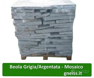 Pavimento mosaico in BEOLA GRIGIA