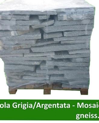Pavimento mosaico in BEOLA GRIGIA