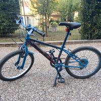 bicicletta da bimbo 10 EUR da sistemare