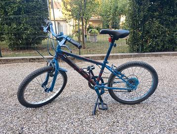 bicicletta da bimbo 10 EUR da sistemare