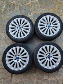 Cerchi lega 17" Ford con gomme Michelin 205/50/17