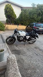 Moto Guzzi V7 Café Classic 750 – 2010 – 15.000 km