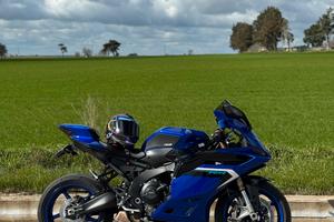 Yamaha YZF R9