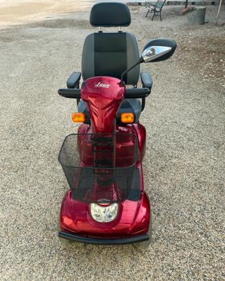 Scooter elettrico per anziani - disabili