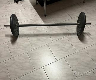 Bilanciere e pesi per palestra